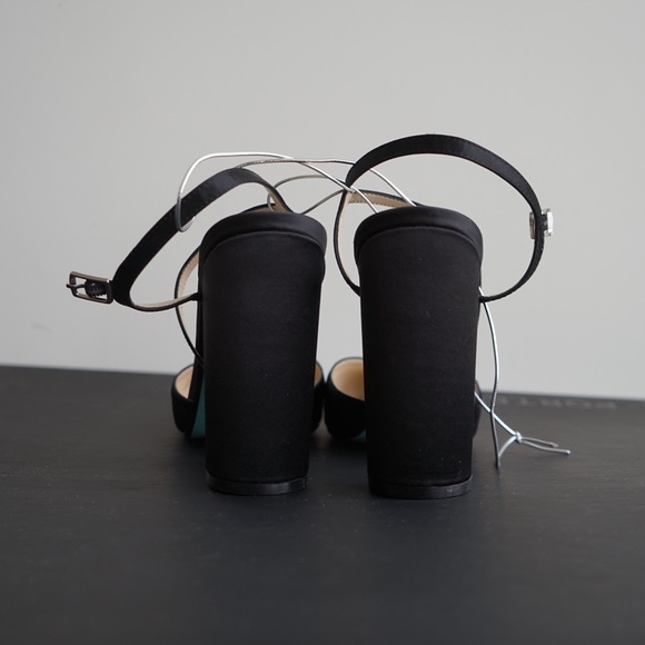 Satin shoes by Betsey Johnson - Picture 5 of 8